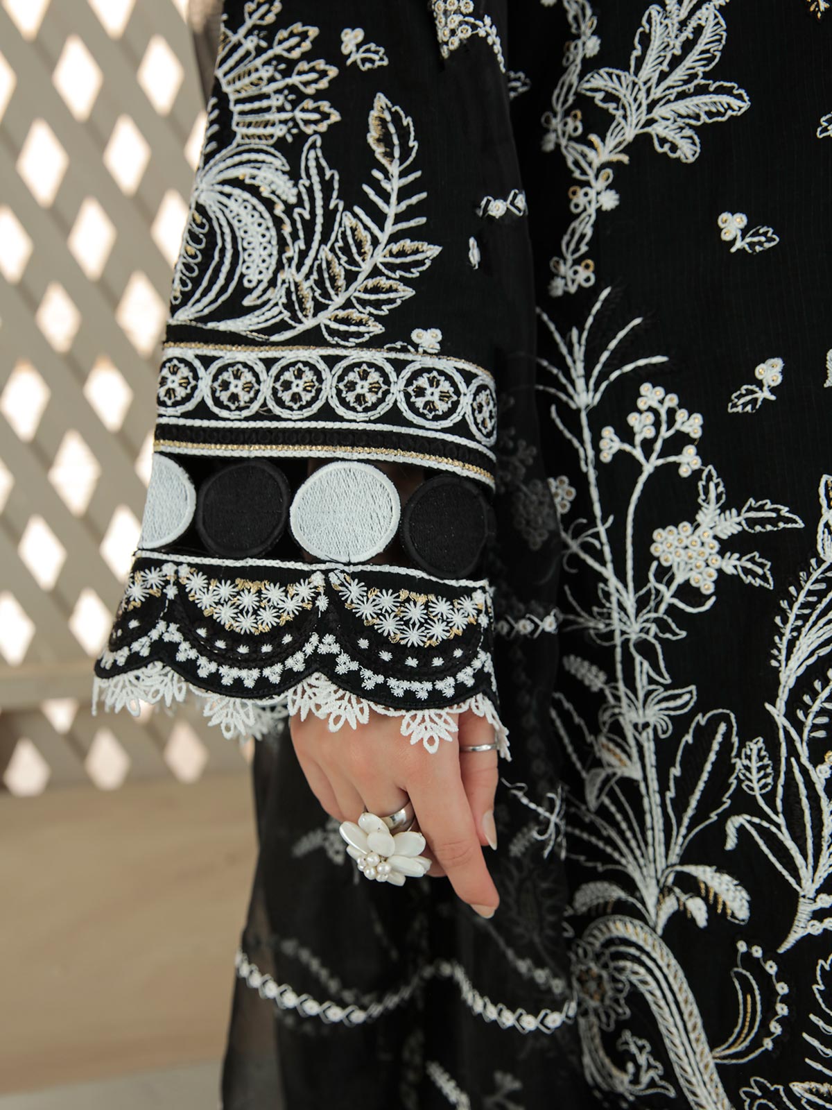 Hana GL-EP-2022-05 Embroidered Pret by Gulaal